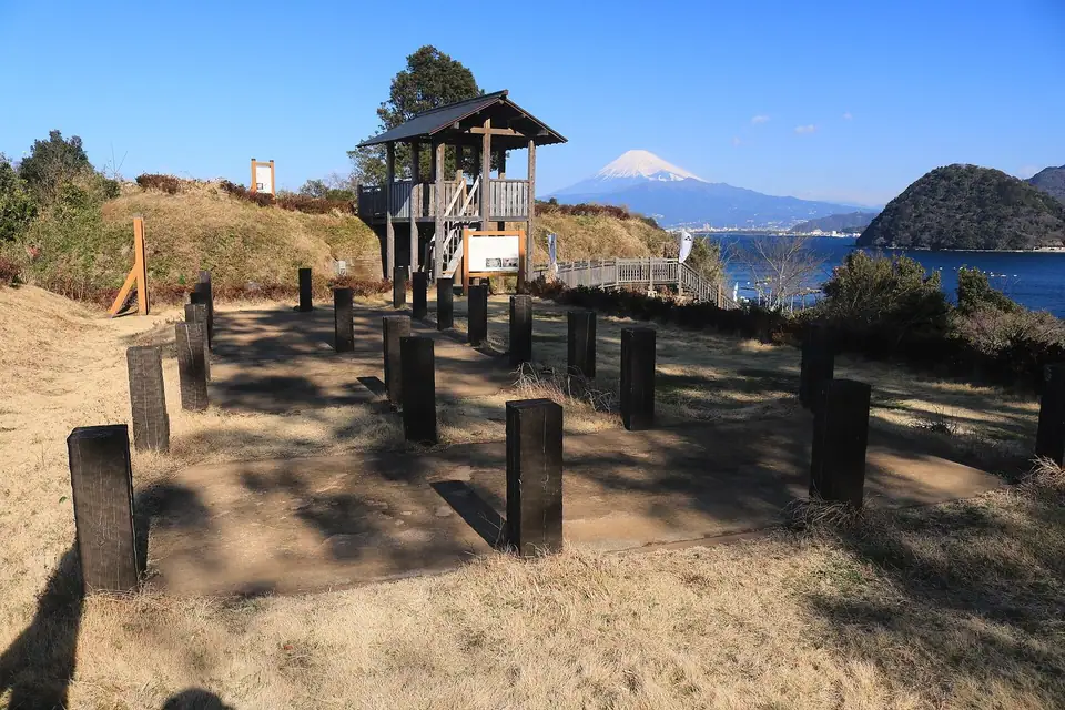 Nagahama Castle (2nd Kuruwa) and Mount Fuji, Numazu, Shizuoka